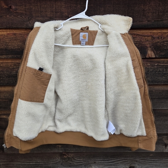 Carhartt Wildwood Jacket as seen on Yellowstone. Carhartt Brown. Removable Hood. - Picture 7 of 8